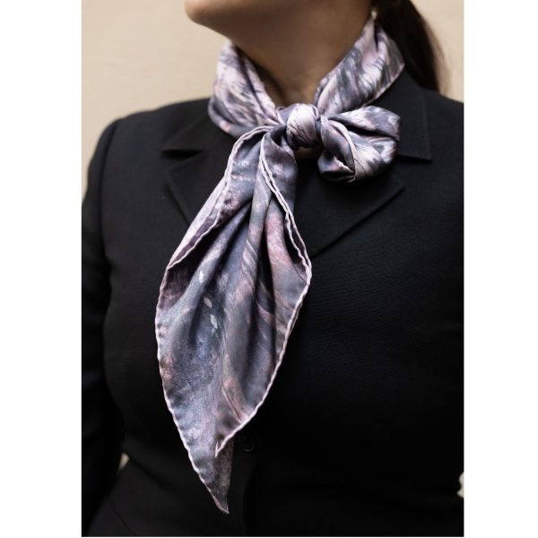 Foulard Carrè 90 “PHANTOM PETALS" - immagine 3